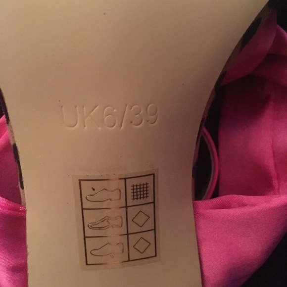 🎀Leopard Heels🎀 - Picture 7 of 8